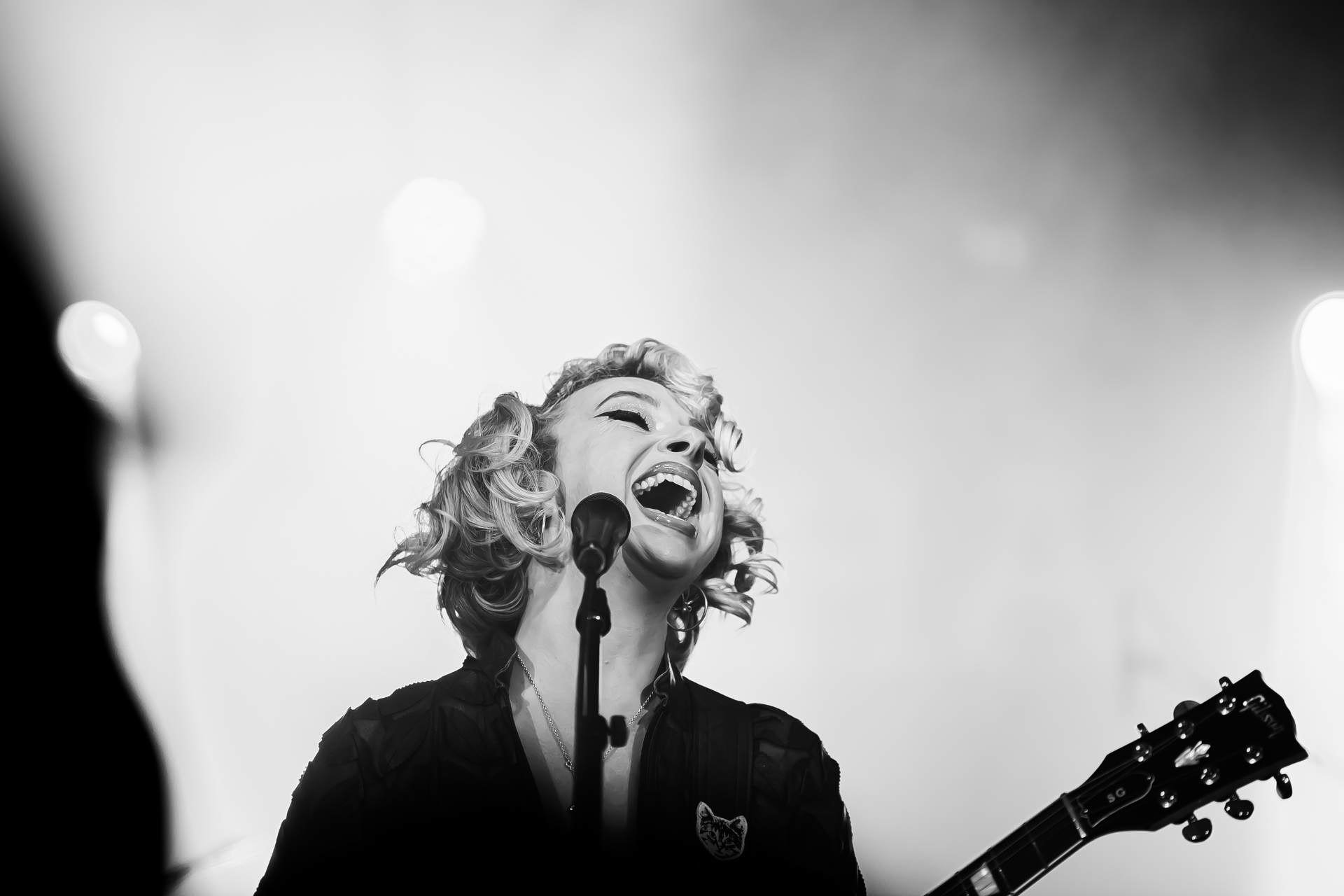 Samantha Fish @ Blues Peer, picture 4, photographed by Leen Verlinden - FrontView Magazine