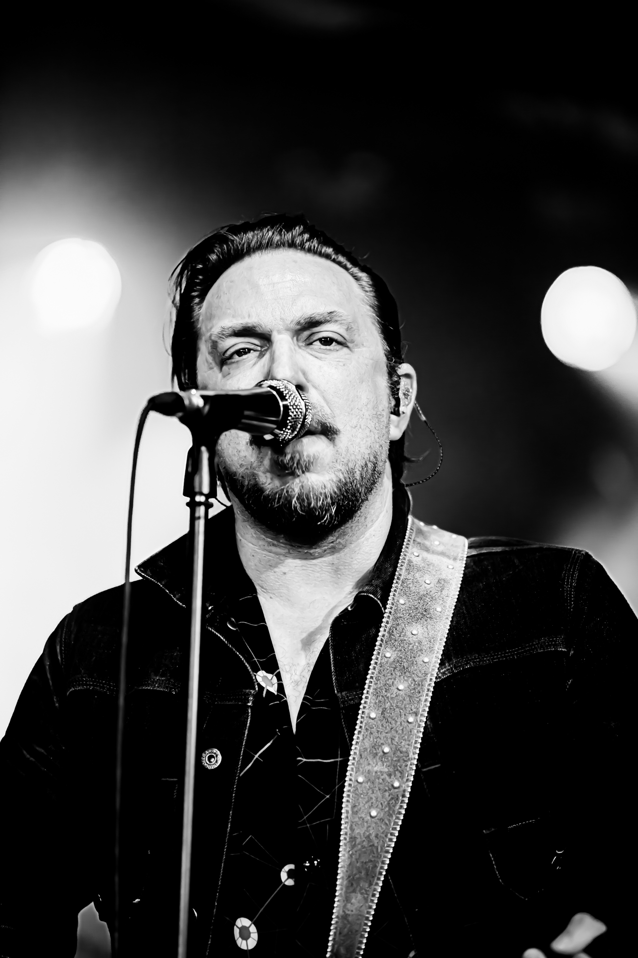 JD McPherson @ Blues Peer, picture 2, photographed by Leen Verlinden - FrontView Magazine
