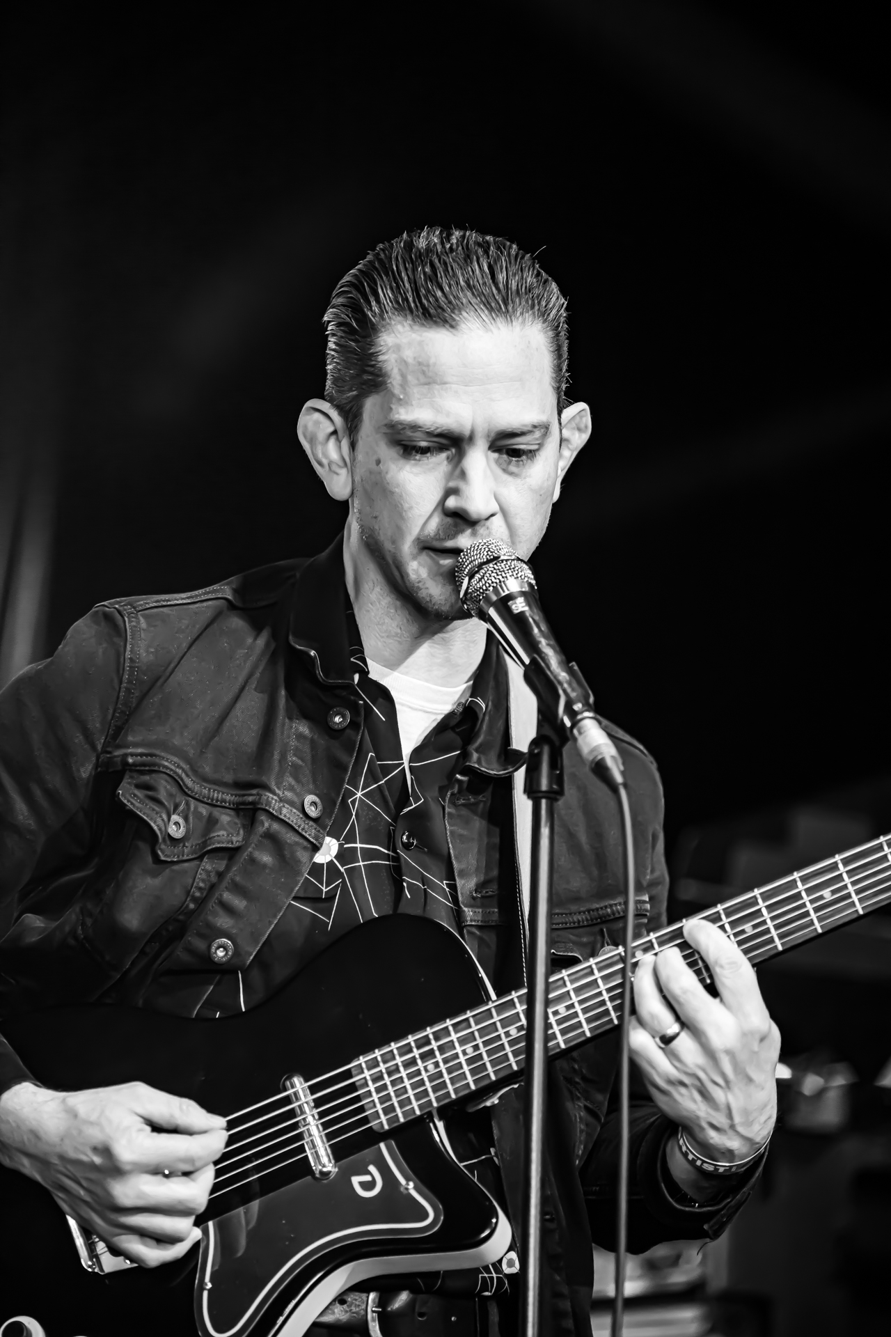JD McPherson @ Blues Peer, picture 8, photographed by Leen Verlinden - FrontView Magazine