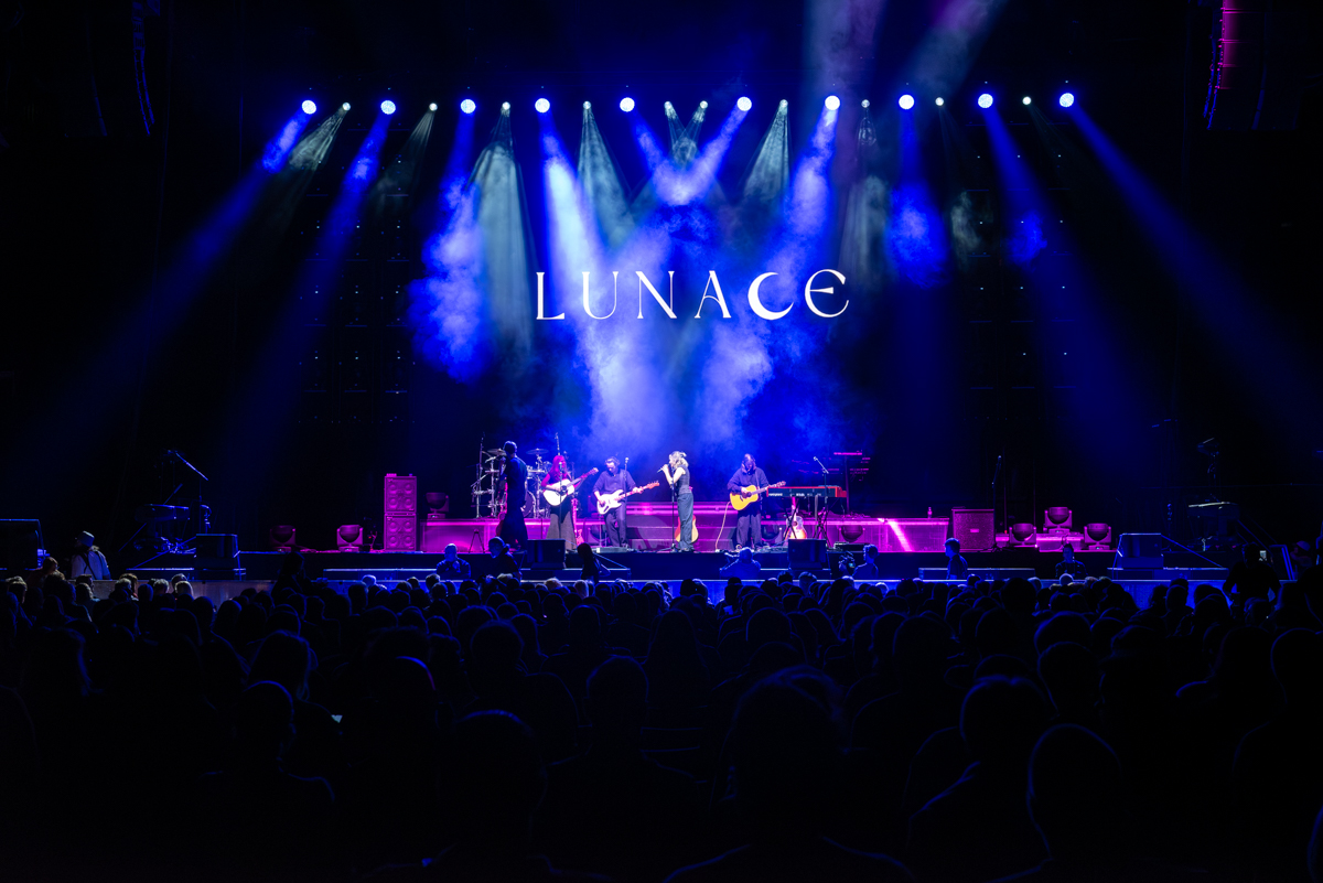 Lunace @ Sportpaleis, picture 10, photographed by Bart Janssens - FrontView Magazine