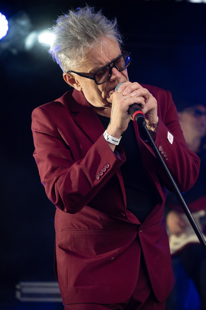 Arbeid Adelt @ Retie Rockt, picture 4, photographed by Gert Daemen - FrontView Magazine
