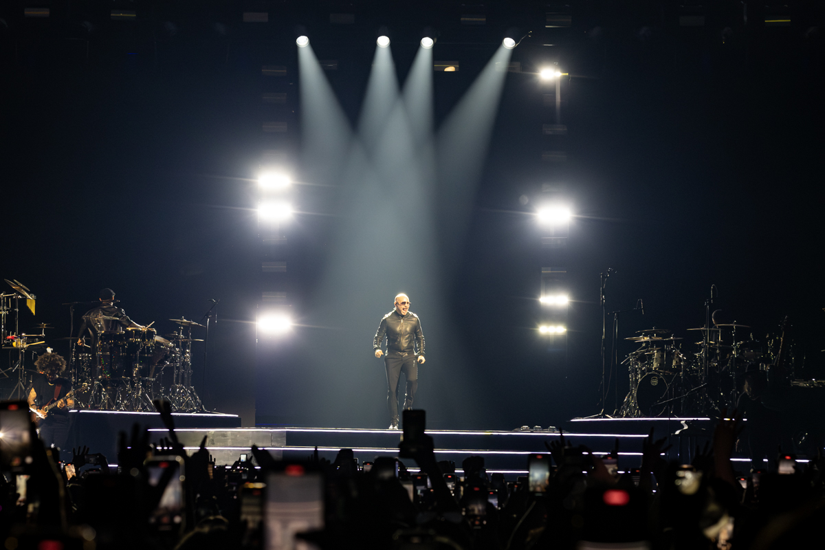 Pitbull @ Sportpaleis, picture 3, photographed by Bart Janssens - FrontView Magazine