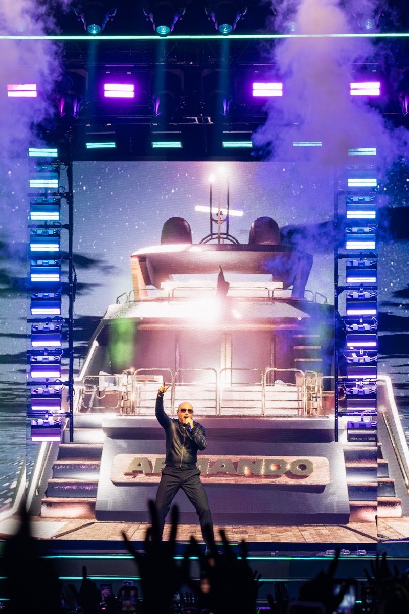 Pitbull @ Sportpaleis, picture 4, photographed by Bart Janssens - FrontView Magazine