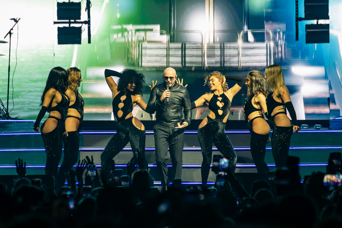 Pitbull @ Sportpaleis, picture 7, photographed by Bart Janssens - FrontView Magazine