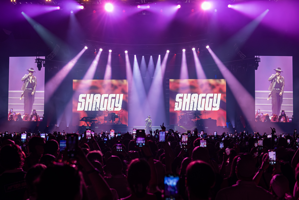 Shaggy @ Sportpaleis, picture 3, photographed by Bart Janssens - FrontView Magazine