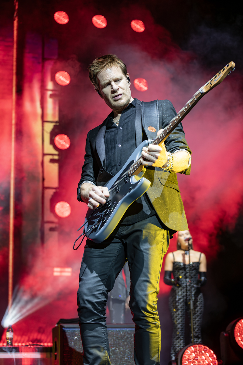 Duran Duran @ Sportpaleis, picture 10, photographed by Bart Janssens - FrontView Magazine