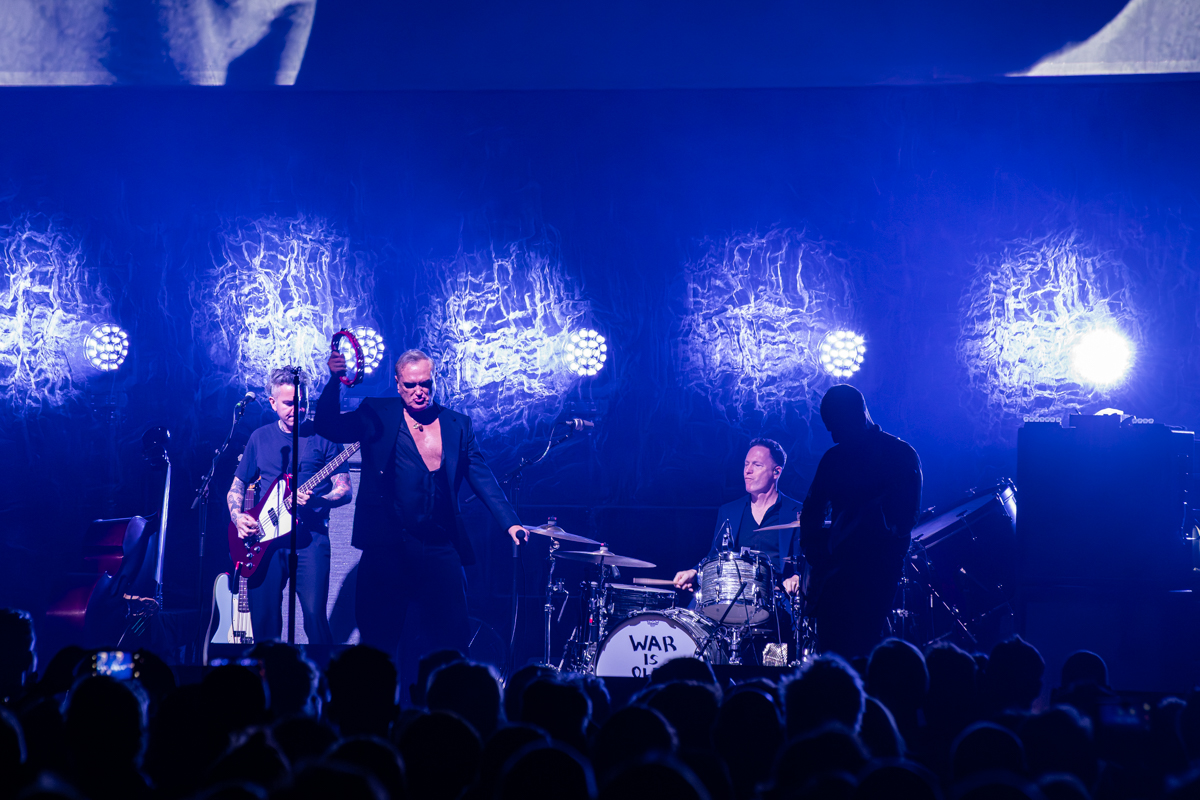 Morrissey @ Lotto Arena, picture 7, photographed by Bart Janssens - FrontView Magazine