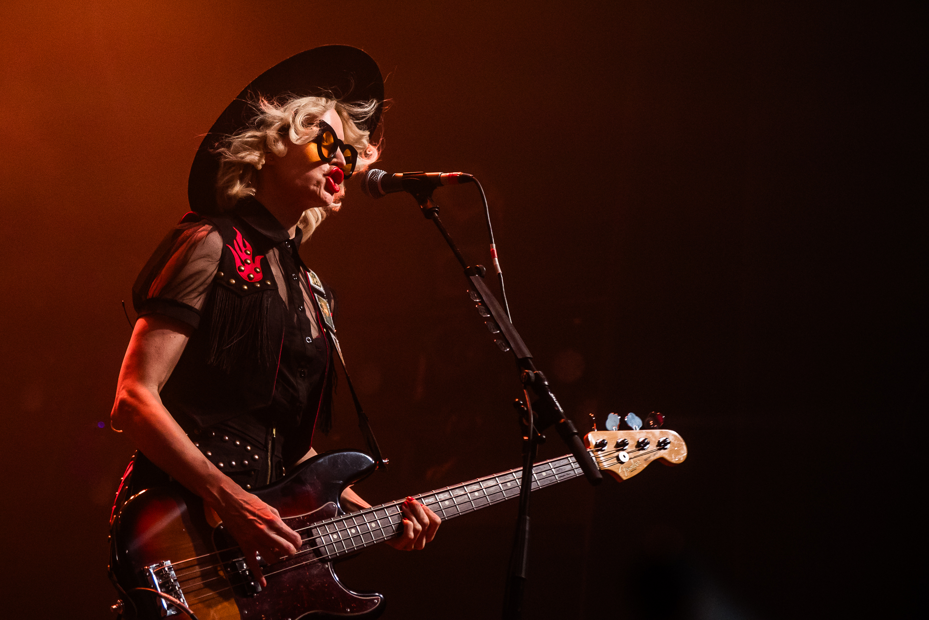 Eagles Of Death Metal @ 013, picture 7, photographed by Jürgen Bruynooghe - FrontView Magazine