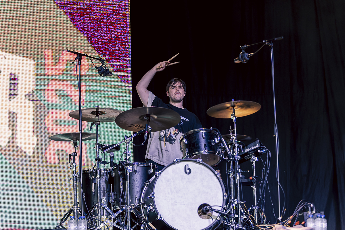 Hot Milk @ Jera On Air, picture 1, photographed by Peter Smet - FrontView Magazine