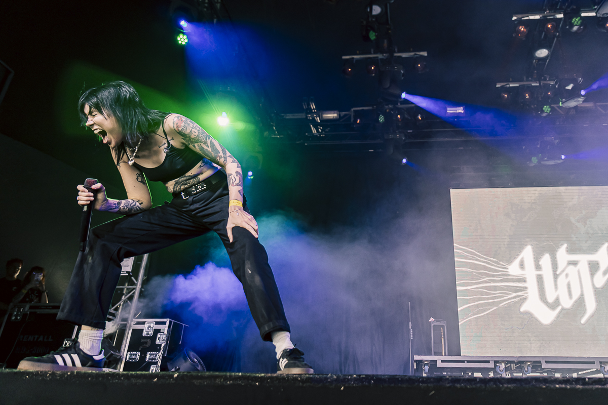 Hot Milk @ Jera On Air, picture 6, photographed by Peter Smet - FrontView Magazine