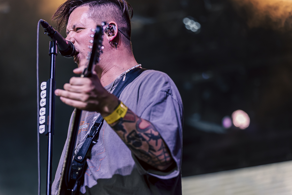 Hot Milk @ Jera On Air, picture 11, photographed by Peter Smet - FrontView Magazine