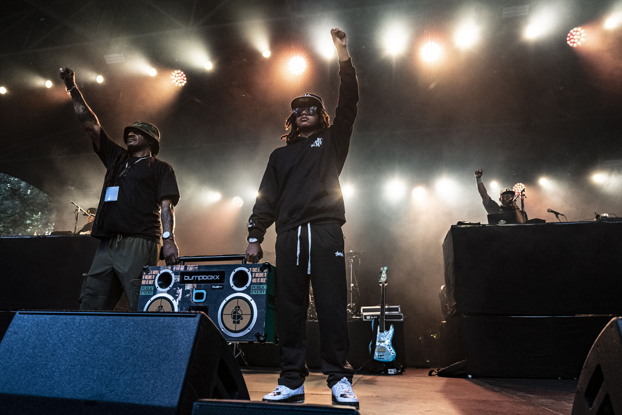 Public Enemy @ OLT Rivierenhof, picture 1, photographed by Sandra Van Watermeulen - FrontView Magazine