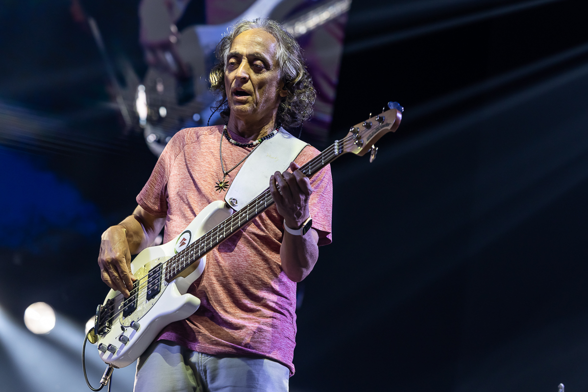 Santana @ Sportpaleis, picture 4, photographed by Marc Verdonck - FrontView Magazine