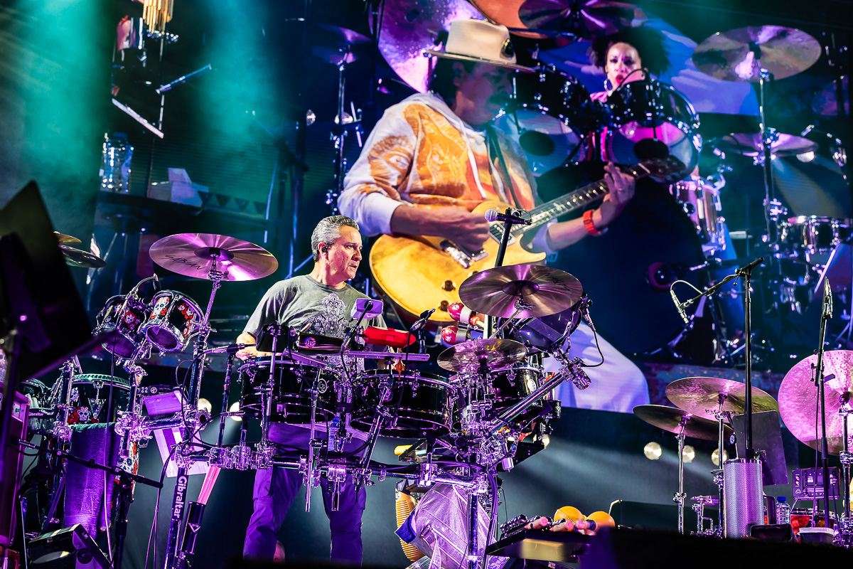 Santana @ Sportpaleis, picture 13, photographed by Marc Verdonck - FrontView Magazine