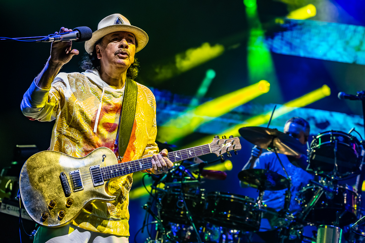 Santana @ Sportpaleis, picture 14, photographed by Marc Verdonck - FrontView Magazine