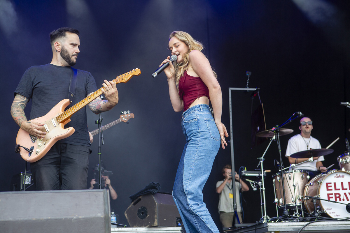 Elle Fray @ Adriaen Brouwer Bierfeesten, foto 2, foto's door Edwin Houdevelt - FrontView Magazine