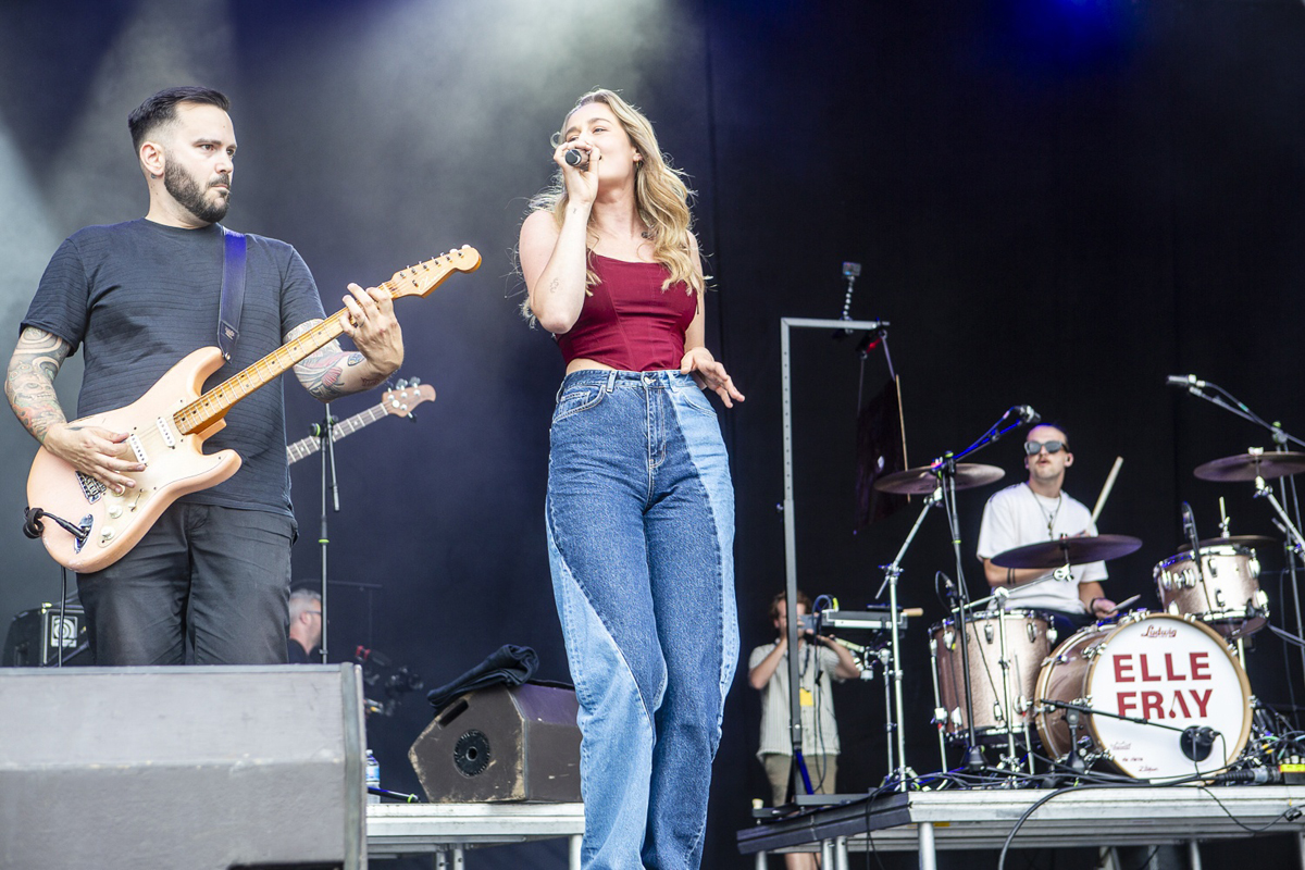 Elle Fray @ Adriaen Brouwer Bierfeesten, foto 3, foto's door Edwin Houdevelt - FrontView Magazine