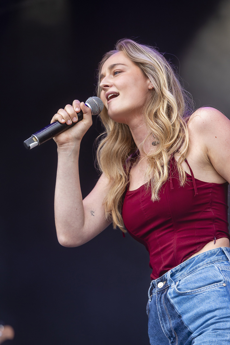 Elle Fray @ Adriaen Brouwer Bierfeesten, foto 7, foto's door Edwin Houdevelt - FrontView Magazine