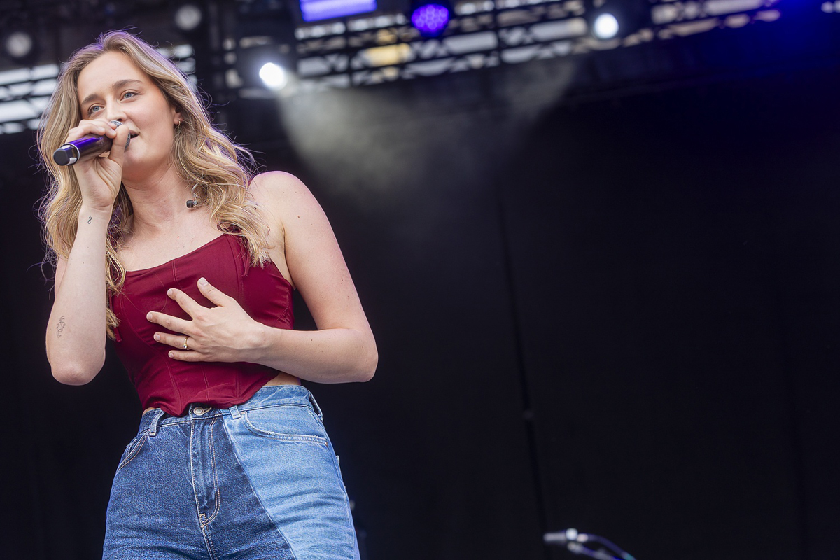 Elle Fray @ Adriaen Brouwer Bierfeesten, foto 12, foto's door Edwin Houdevelt - FrontView Magazine