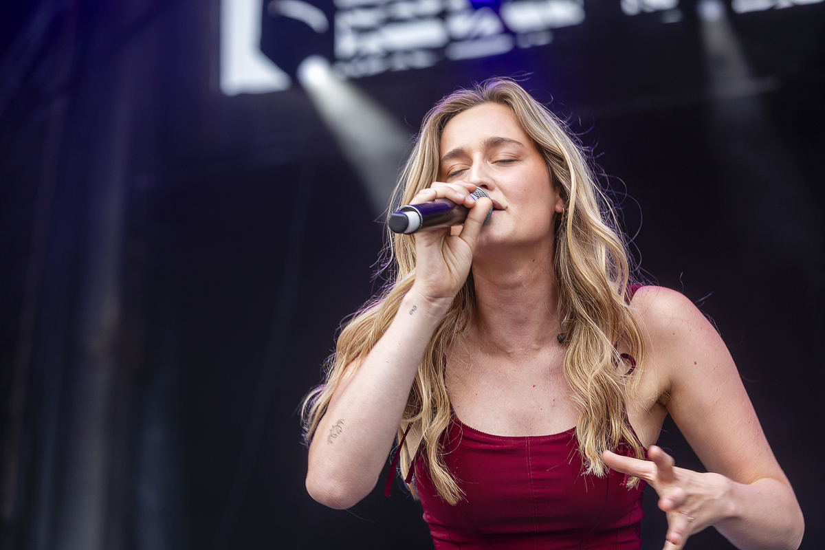 Elle Fray @ Adriaen Brouwer Bierfeesten, foto 15, foto's door Edwin Houdevelt - FrontView Magazine