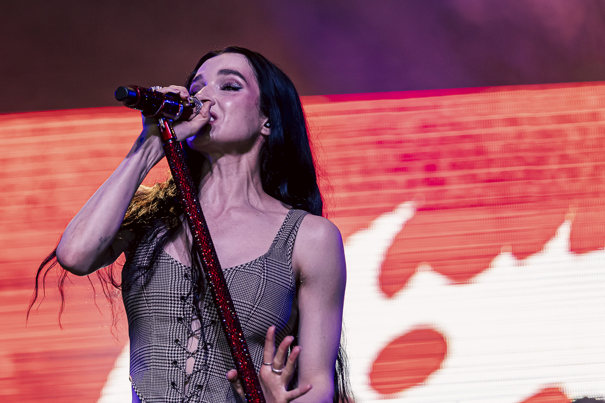 Poppy @ Jera On Air, picture 2, photographed by Peter Smet - FrontView Magazine