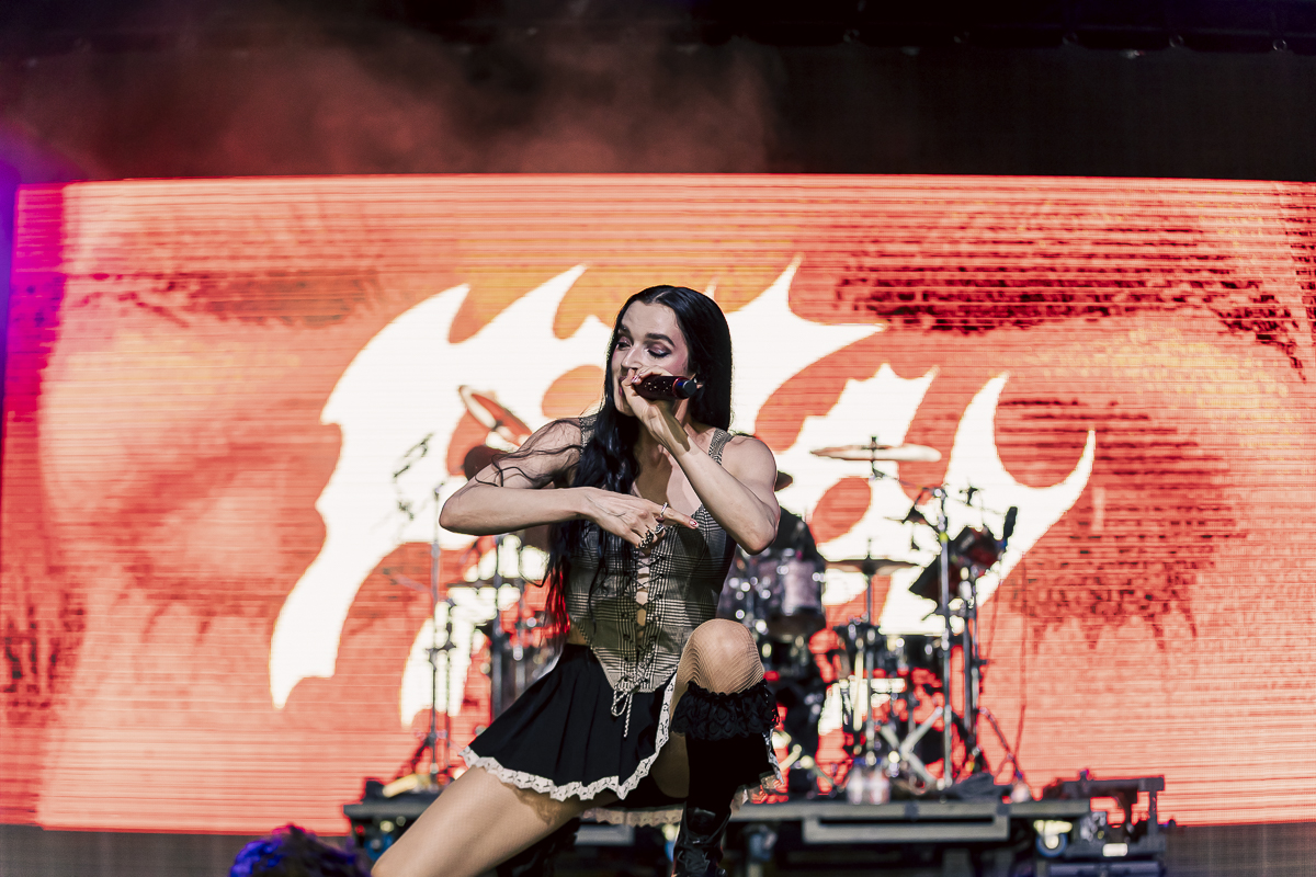 Poppy @ Jera On Air, picture 9, photographed by Peter Smet - FrontView Magazine