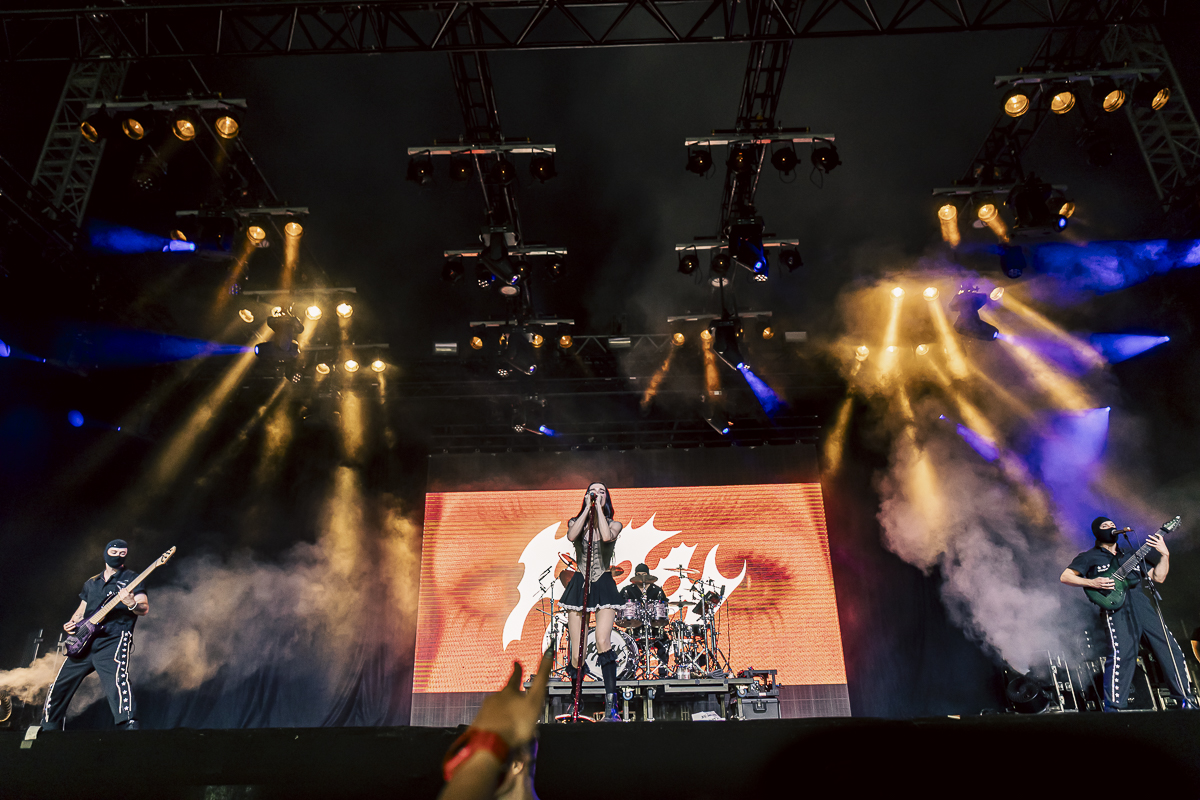 Poppy @ Jera On Air, picture 19, photographed by Peter Smet - FrontView Magazine
