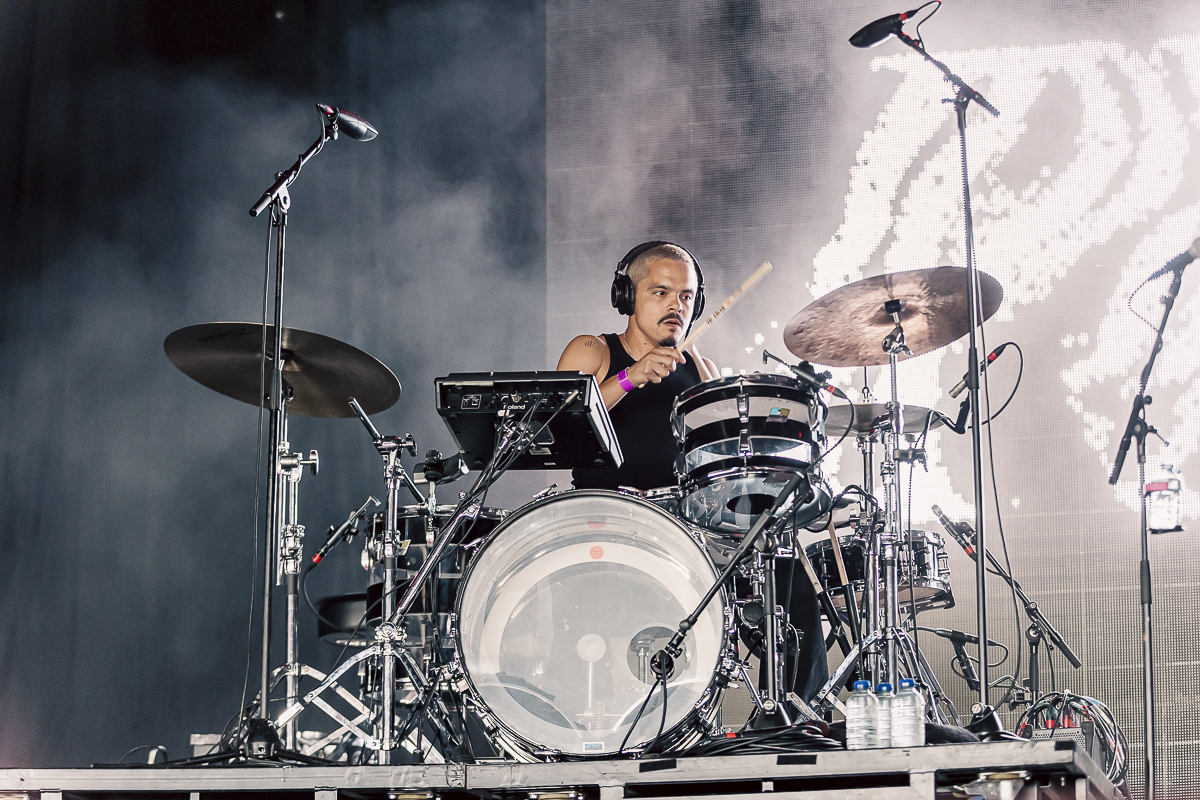 PVRIS @ Jera On Air, picture 2, photographed by Peter Smet - FrontView Magazine