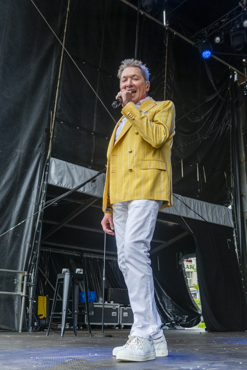 Bart Kaëll @ Adriaen Brouwer Bierfeesten, picture 4, photographed by Edwin Houdevelt - FrontView Magazine