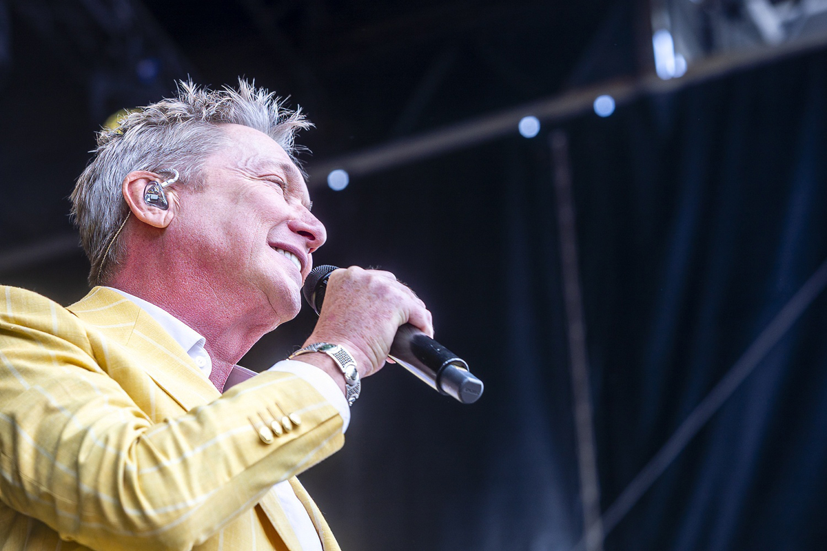 Bart Kaëll @ Adriaen Brouwer Bierfeesten, picture 12, photographed by Edwin Houdevelt - FrontView Magazine