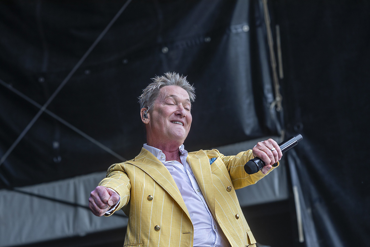 Bart Kaëll @ Adriaen Brouwer Bierfeesten, picture 18, photographed by Edwin Houdevelt - FrontView Magazine