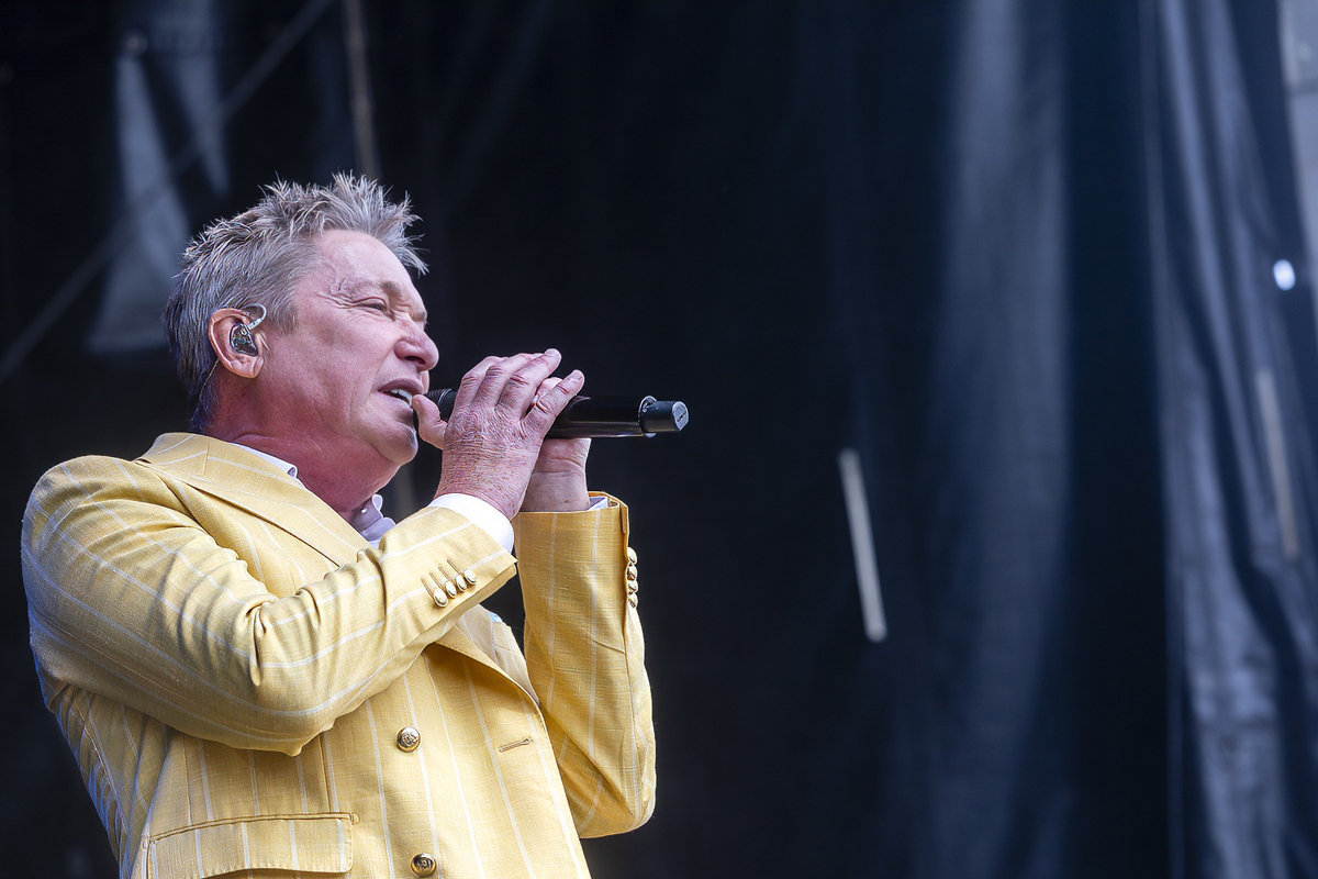 Bart Kaëll @ Adriaen Brouwer Bierfeesten, picture 19, photographed by Edwin Houdevelt - FrontView Magazine