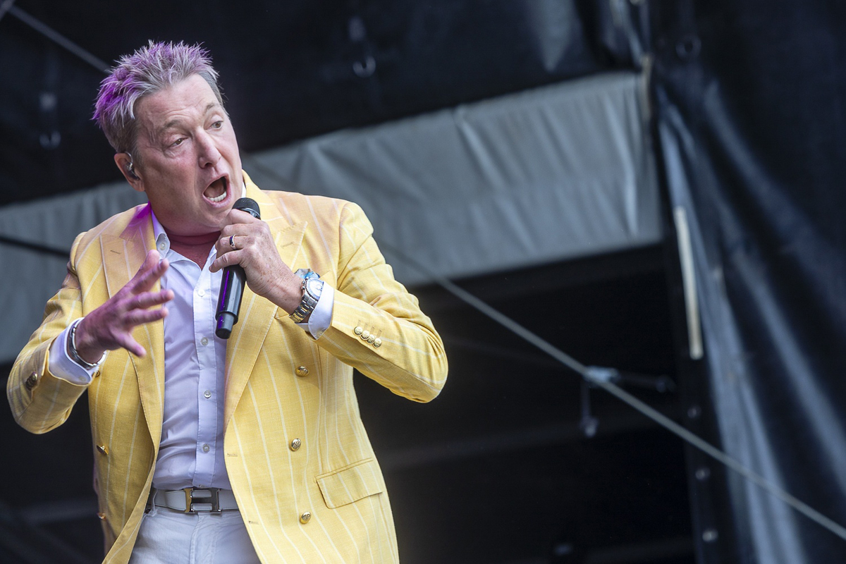 Bart Kaëll @ Adriaen Brouwer Bierfeesten, picture 20, photographed by Edwin Houdevelt - FrontView Magazine