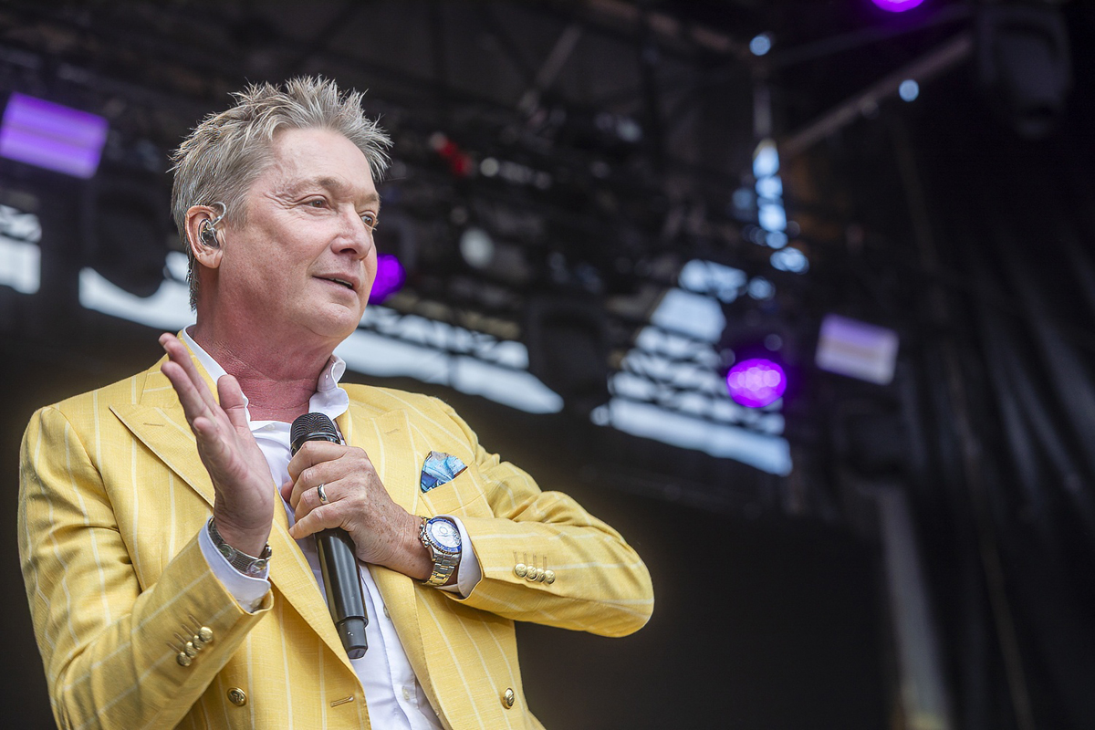 Bart Kaëll @ Adriaen Brouwer Bierfeesten, picture 21, photographed by Edwin Houdevelt - FrontView Magazine