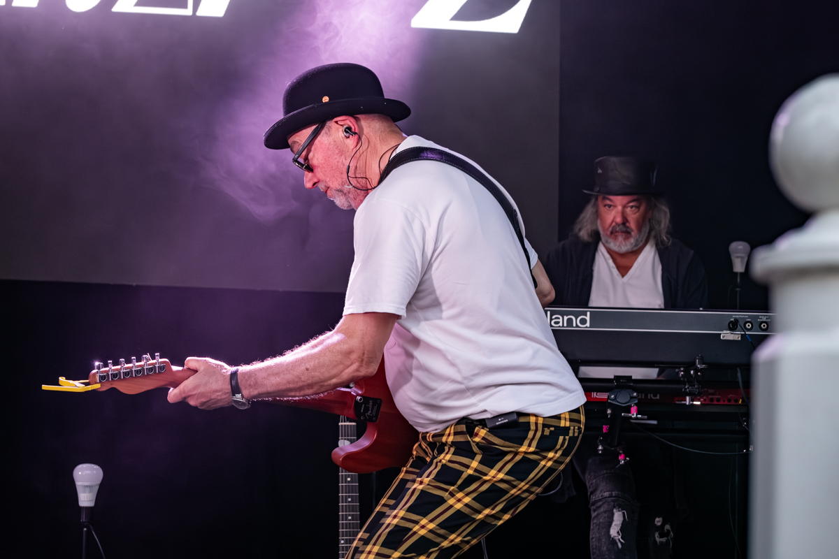 Fischer-Z @ De Casino, picture 10, photographed by Bart Janssens - FrontView Magazine