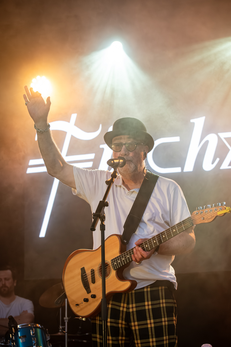 Fischer-Z @ De Casino, picture 14, photographed by Bart Janssens - FrontView Magazine