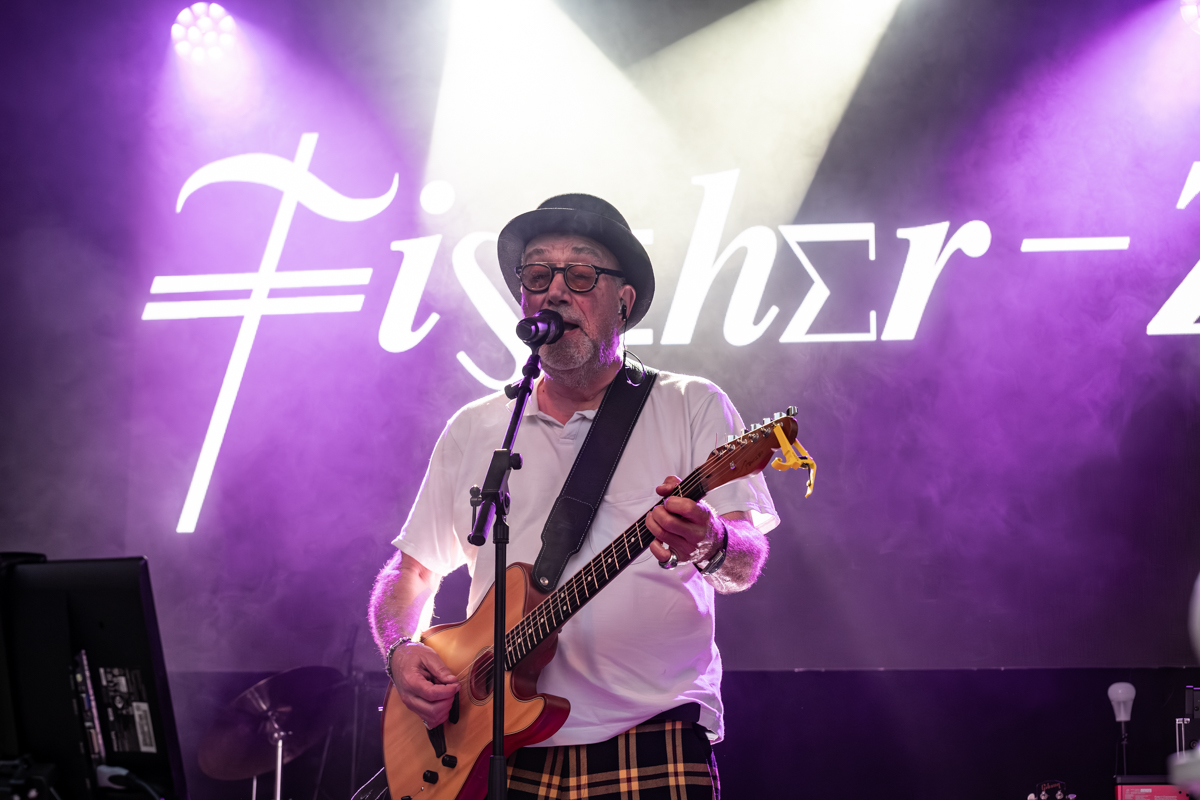 Fischer-Z @ De Casino, picture 20, photographed by Bart Janssens - FrontView Magazine