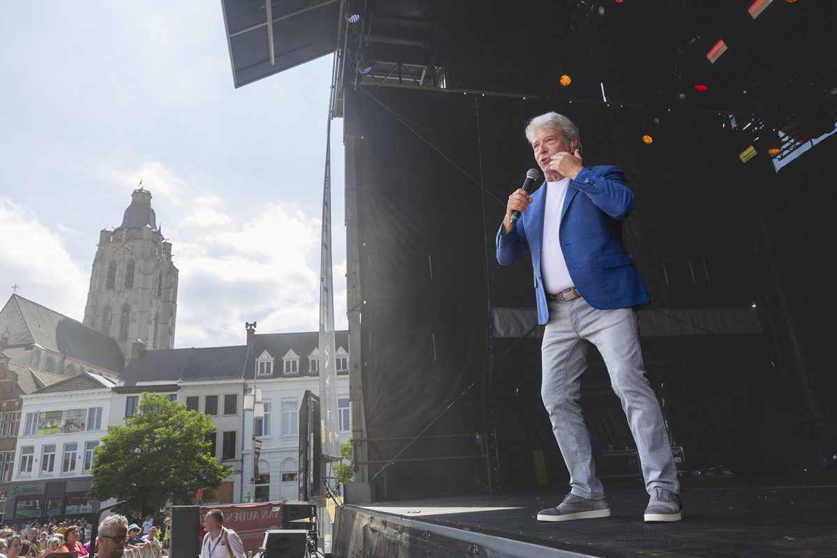 Garry Hagger @ Adriaen Brouwer Bierfeesten, foto 4, foto's door Edwin Houdevelt - FrontView Magazine