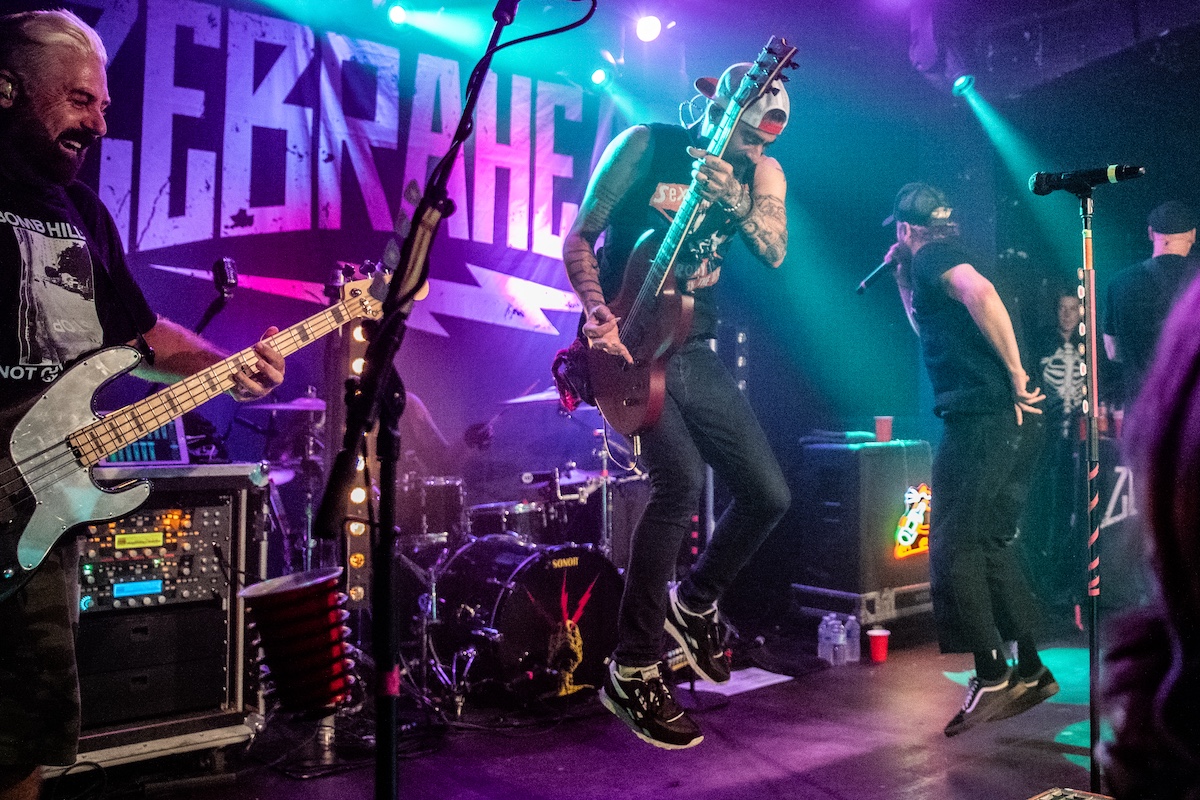 Zebrahead @ Club AFF, picture 4, photographed by Anoek Houben - FrontView Magazine