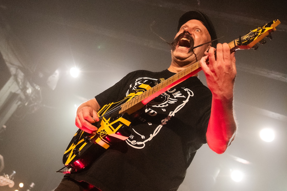 Zebrahead @ Club AFF, picture 5, photographed by Anoek Houben - FrontView Magazine