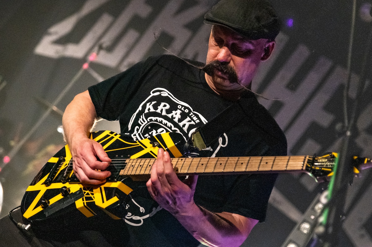 Zebrahead @ Club AFF, picture 36, photographed by Anoek Houben - FrontView Magazine