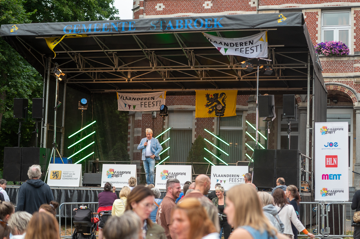 Garry Hagger @ Vlaanderen zingt Stabroek, picture 16, photographed by Dimitri Vanlommel - FrontView Magazine