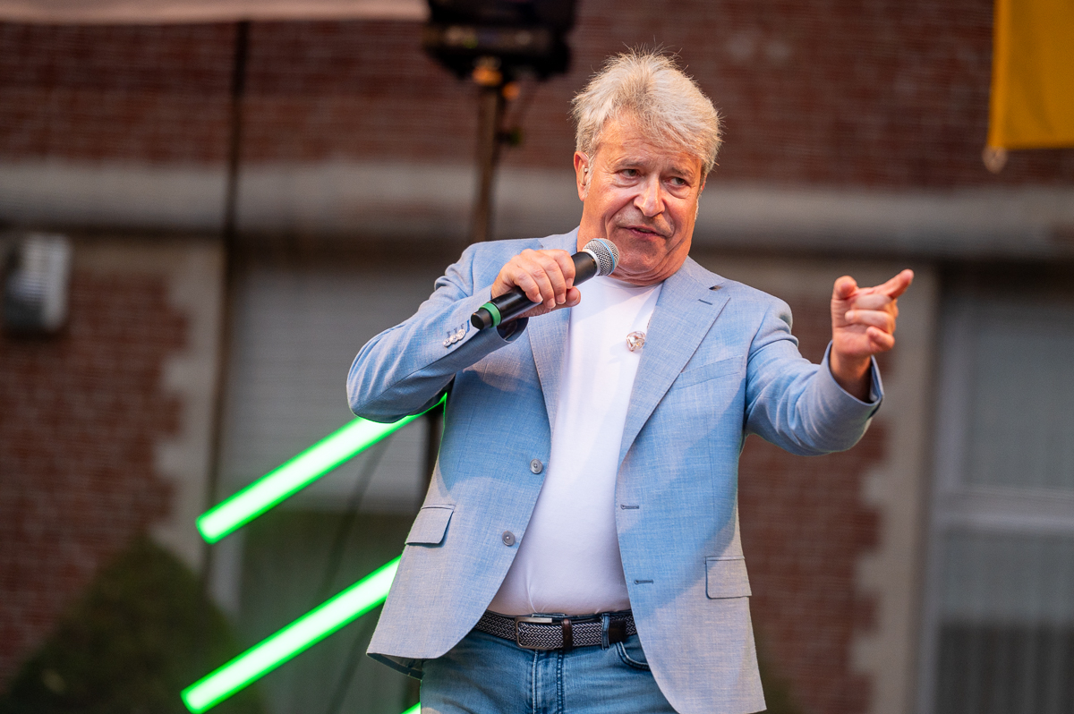Garry Hagger @ Vlaanderen zingt Stabroek, picture 20, photographed by Dimitri Vanlommel - FrontView Magazine