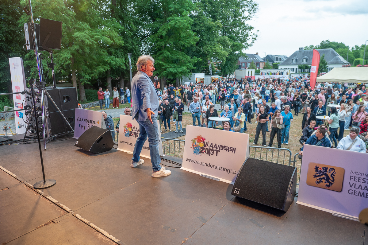 Garry Hagger @ Vlaanderen zingt Stabroek, picture 24, photographed by Dimitri Vanlommel - FrontView Magazine