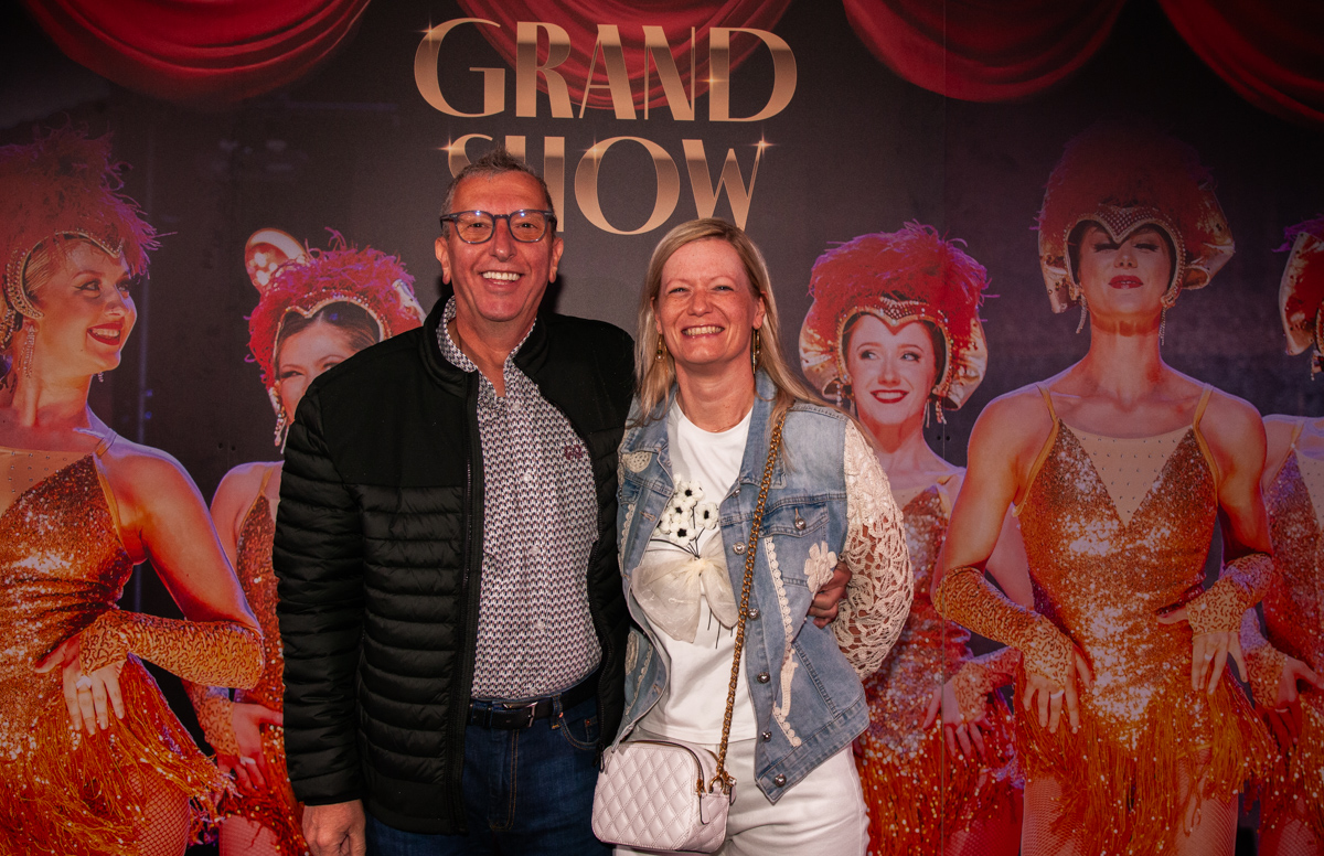 Grand Show'25 Mirage Magique @ casino Knokke, picture 1, photographed by Peter Minnebo - FrontView Magazine