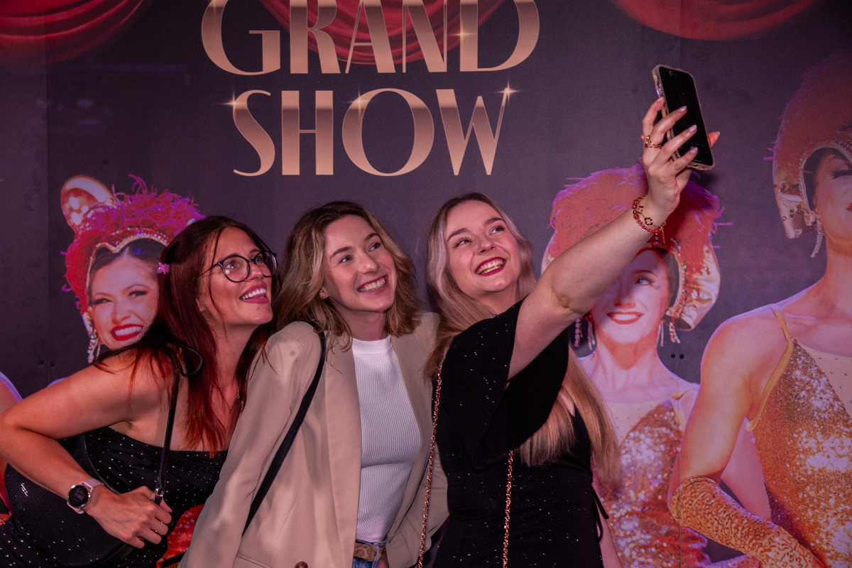 Grand Show'25 Mirage Magique @ casino Knokke, picture 18, photographed by Peter Minnebo - FrontView Magazine