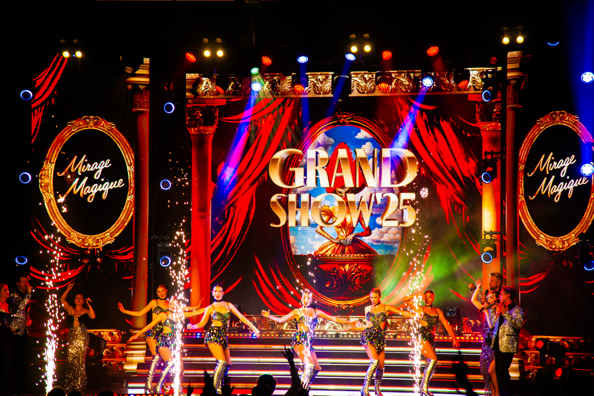 Grand Show'25 Mirage Magique @ casino Knokke, picture 59, photographed by Peter Minnebo - FrontView Magazine