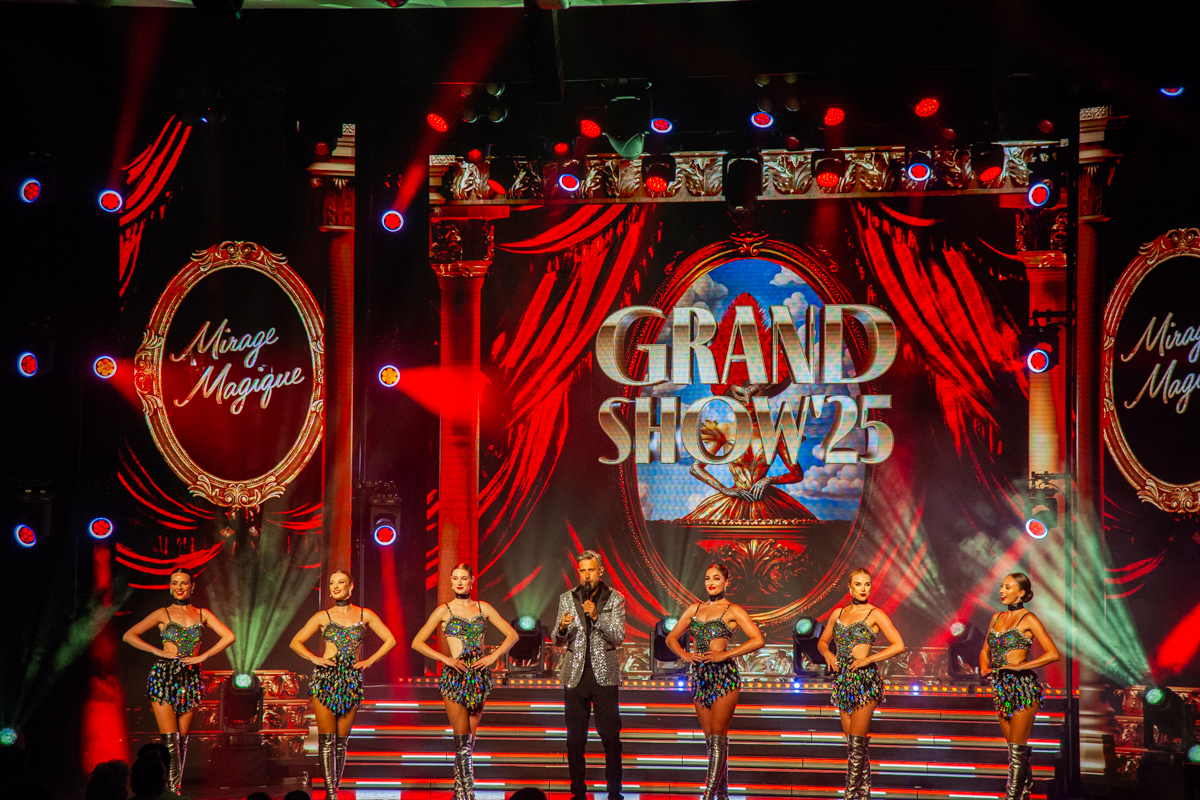Grand Show'25 Mirage Magique @ casino Knokke, picture 60, photographed by Peter Minnebo - FrontView Magazine