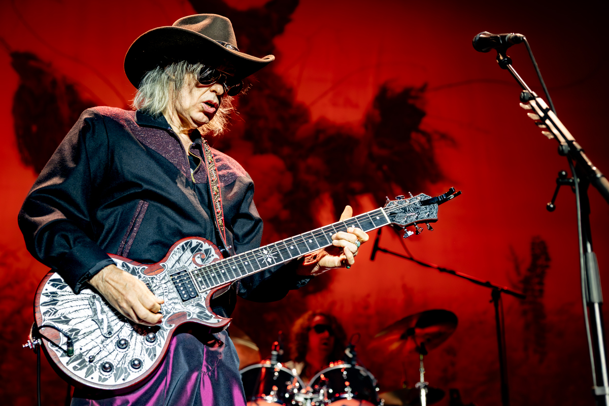 The Waterboys @ Gent Jazz, picture 3, photographed by Dorien Goetschalckx - FrontView Magazine