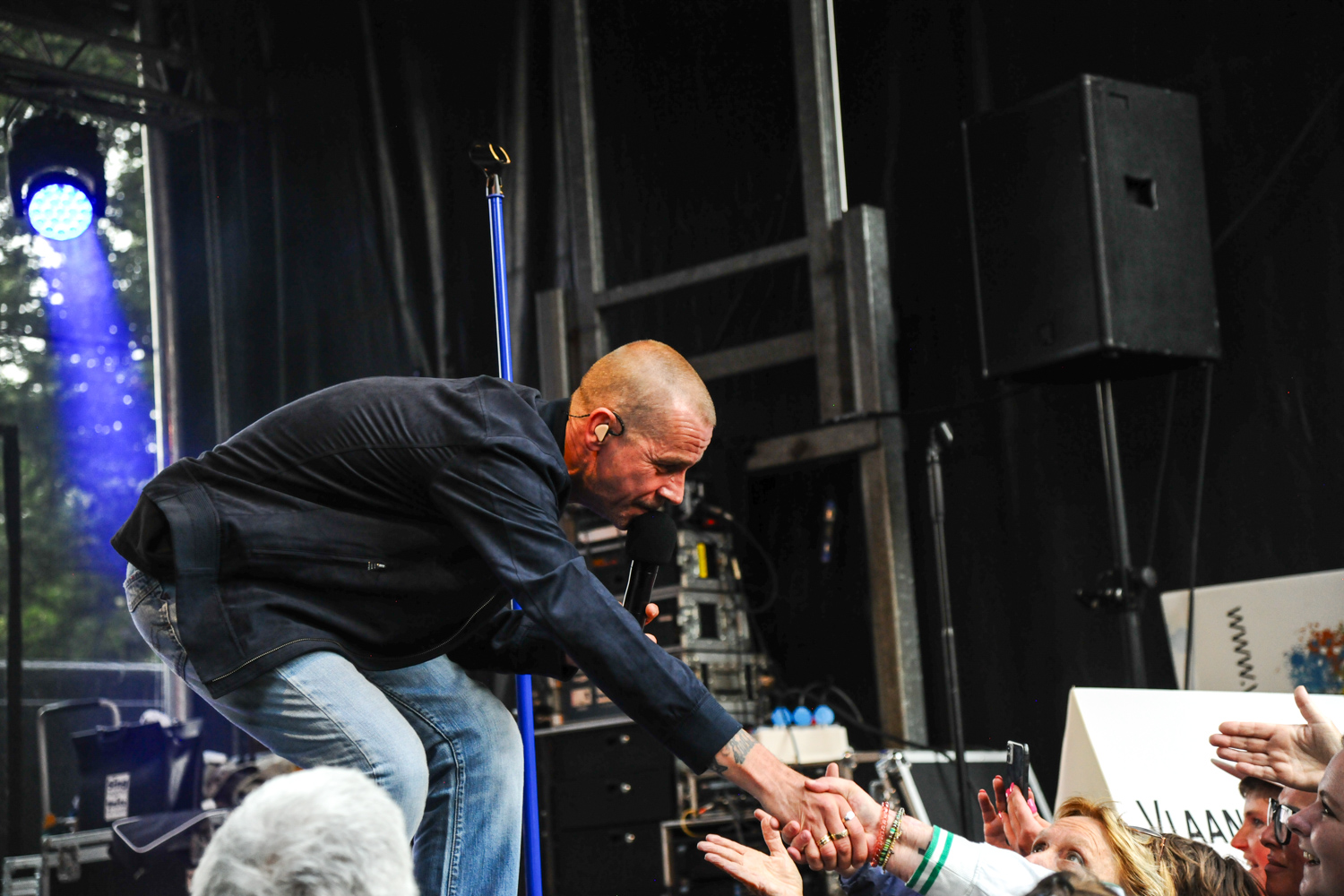 Sam Gooris @ Vlaanderen Zingt Deurne, picture 11, photographed by Peter Minnebo - FrontView Magazine